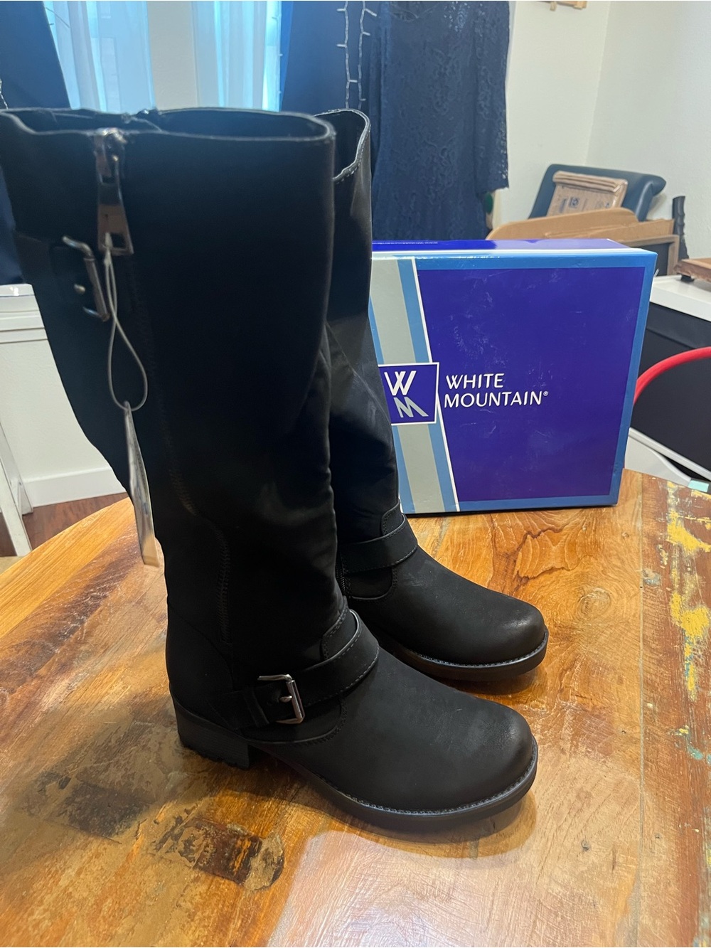 NIB White Mountain Suede Boots